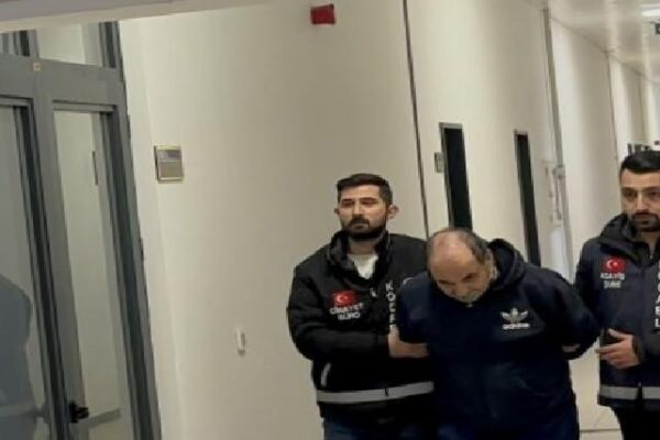 GÜNCELLEME – Kocaeli’de bir kişi karısını tüfekle öldürdü