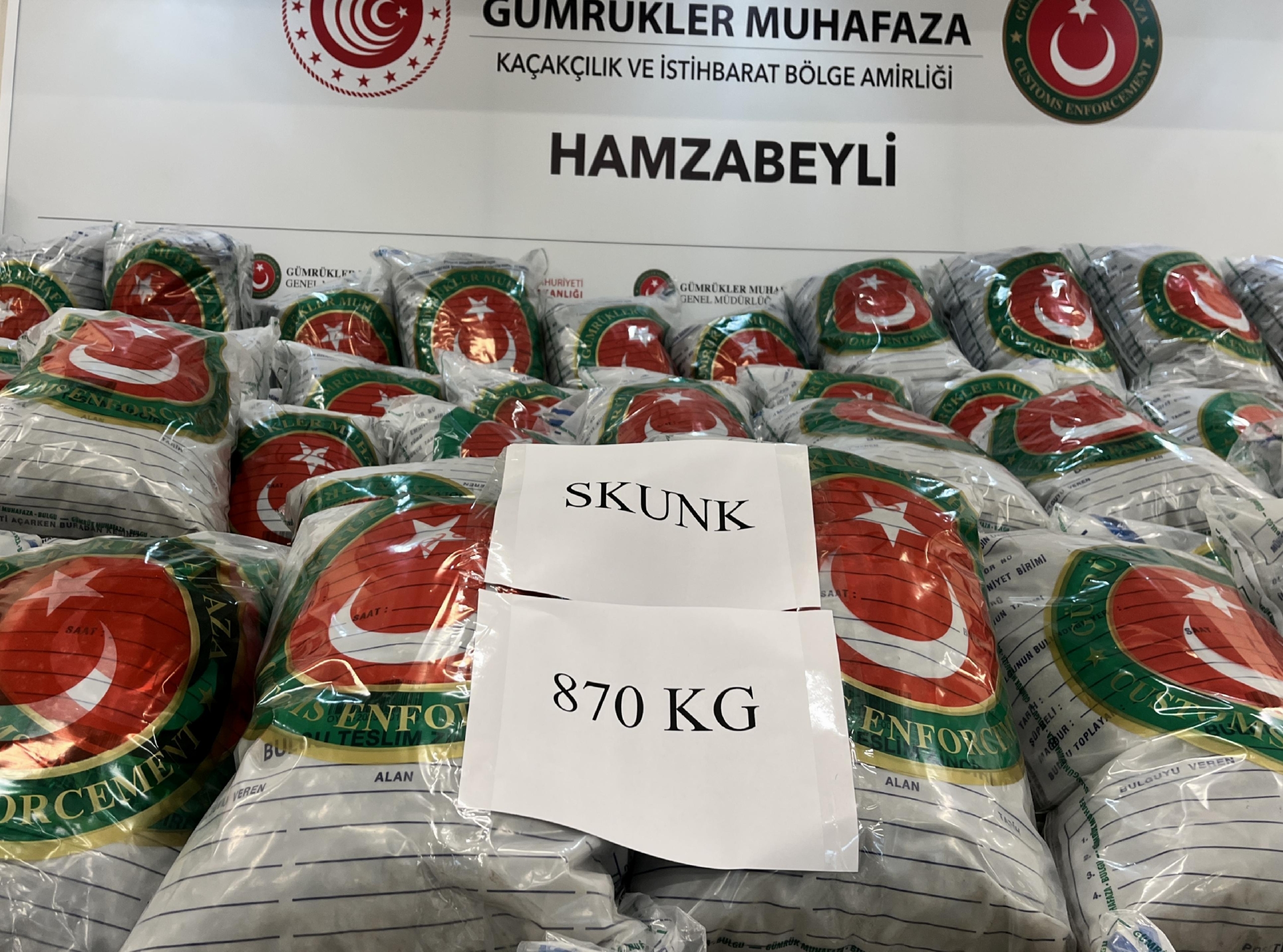 hamzabeyli-sinir-kapisinda-tirda-870-kilogram-uyusturucu-ele-gecirildi-haberi-qAVdAbjM.jpg