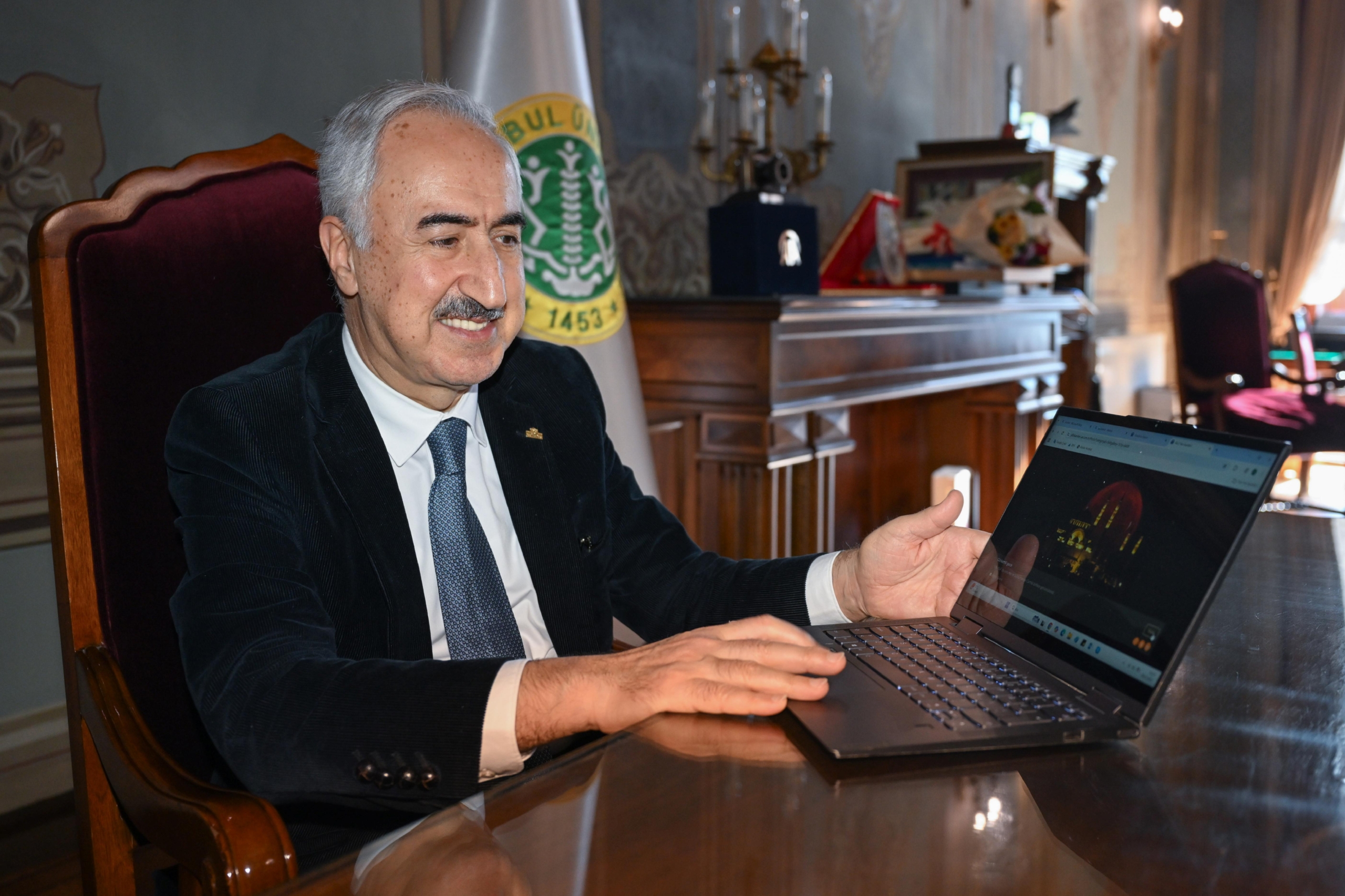 istanbulda-rektorler-aanin-yilin-fotograflari-oylamasina-katildi-haberi-ZOvxRrLB.jpg