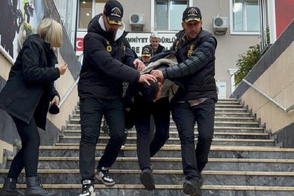 İstanbul’da sahte içkiden ölümlere ilişkin yakalanan 4 şüpheliden 2’si tutuklandı