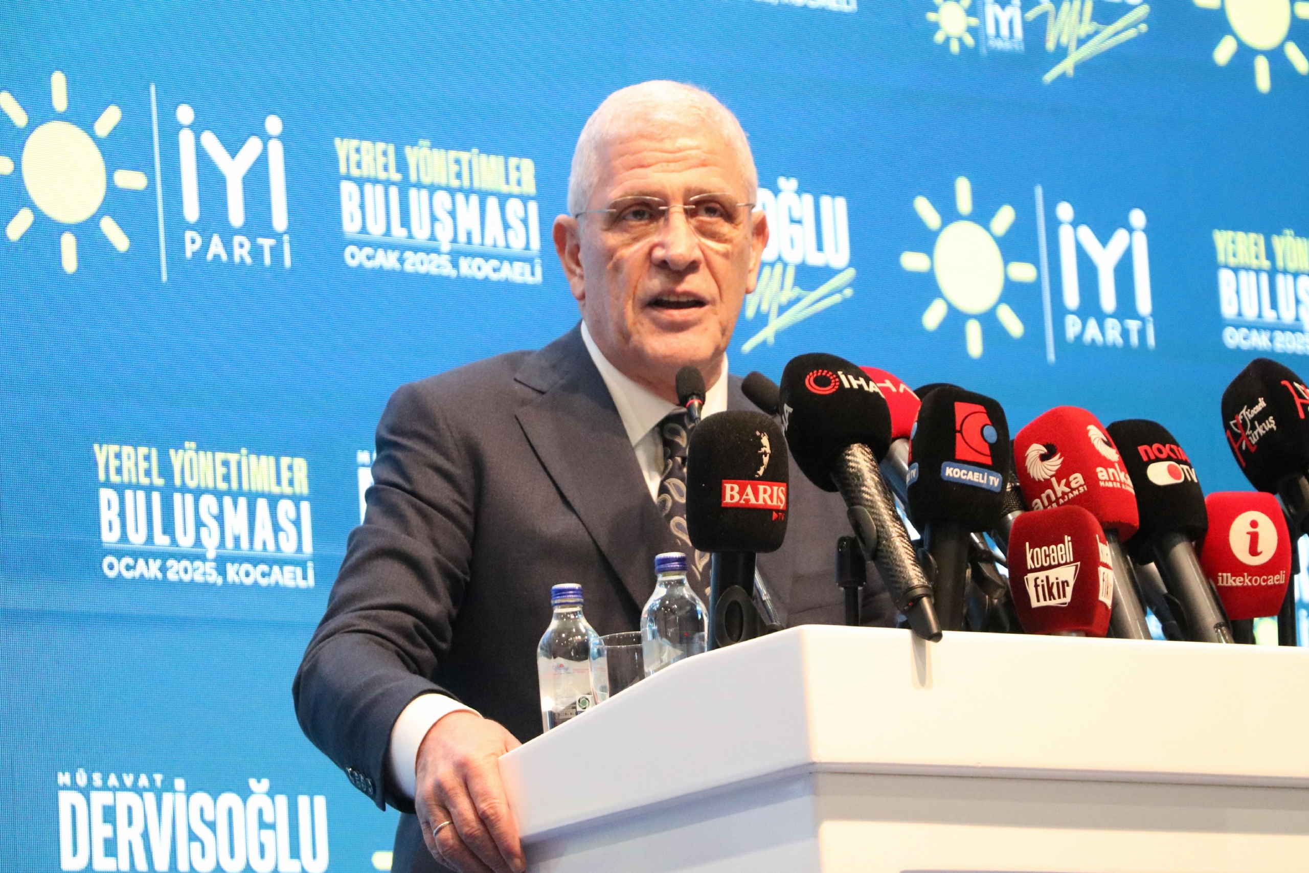 iyi-parti-genel-lideri-dervisoglu-kocaelide-yerel-idareler-bulusmasinda-konustu-HgzuBp18.jpg