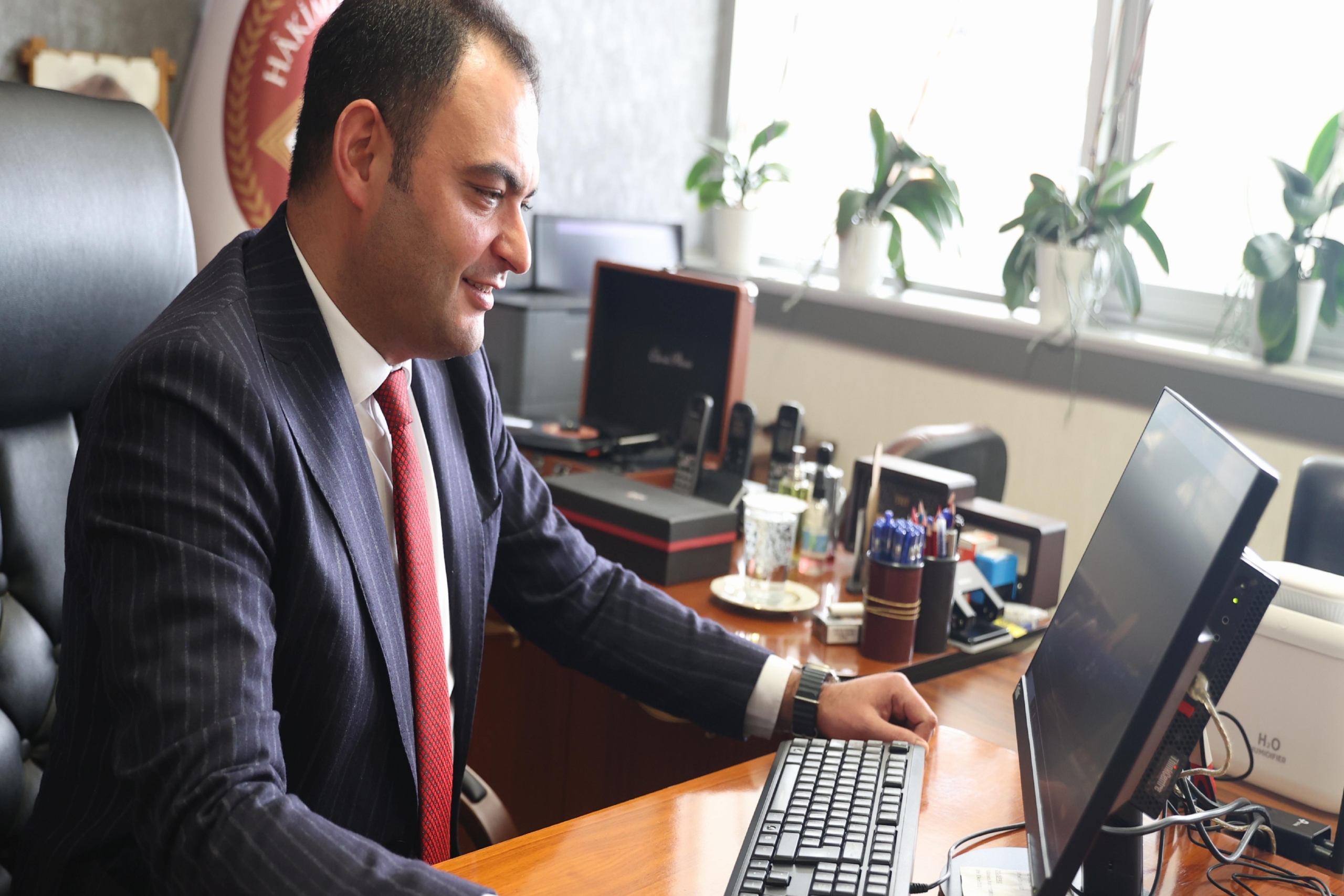 kirklareli-adalet-komisyonu-baskani-gedik-aanin-yilin-kareleri-oylamasina-katildi-haberi-Pa62zjz6.jpg