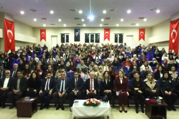 Kırklareli’nde “En İyi Narkotik Polisi Anne Projesi” tanıtıldı