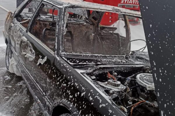 Kırklareli’nde seyir halindeki otomobilde çıkan yangın söndürüldü haberi