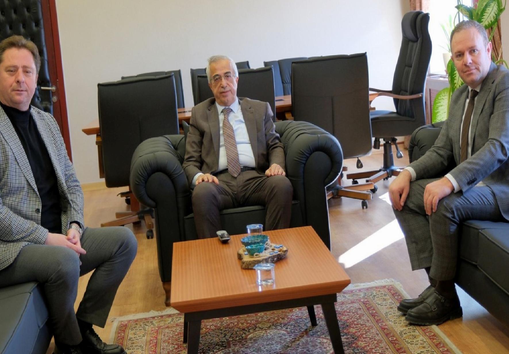 klu-rektoru-sengorure-ziyaret-haberi-eG2dJcff.jpg