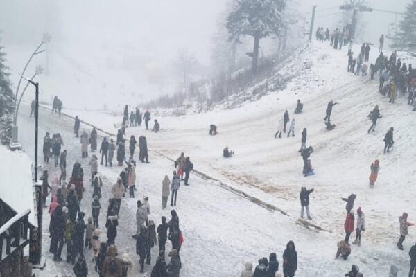 Kocaeli, Düzce ve Sakarya’nın yüksek kesimlerinde kar etkili oluyor haberi