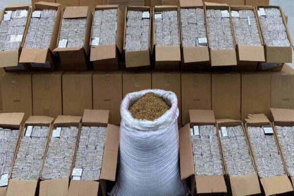 Kocaeli’de 1 milyon 220 bin makaron ele geçirildi