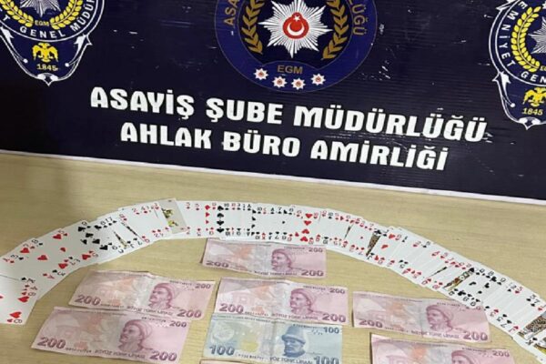 Kocaeli’de kumar oynayan 6 kişiye 55 bin 482 lira ceza verildi