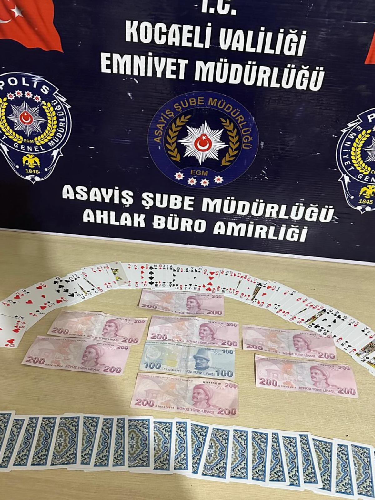 kocaelide-kumar-oynayan-6-kisiye-55-bin-482-lira-ceza-verildi-hh3refak.jpg
