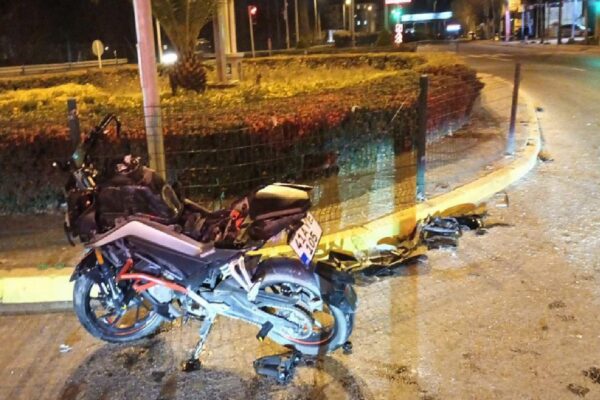 Kocaeli’de motosiklet ve otomobilin çarpıştığı kazada 3 kişi yaralandı haberi