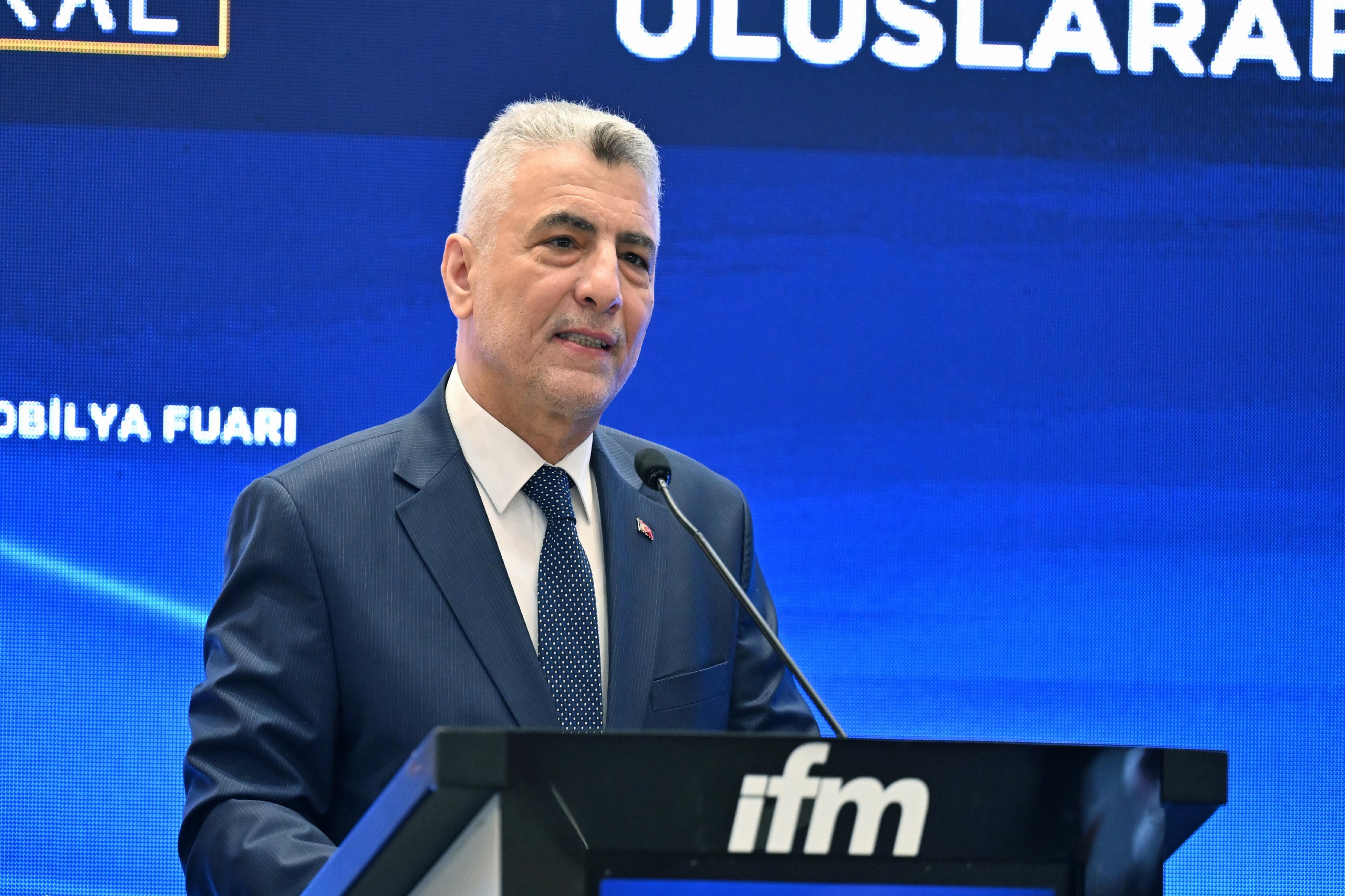 kuresel-mobilya-sektorunu-bir-araya-getiren-uluslararasi-istanbul-mobilya-fuari-basladi-haberi-TUAhgTMd.jpg