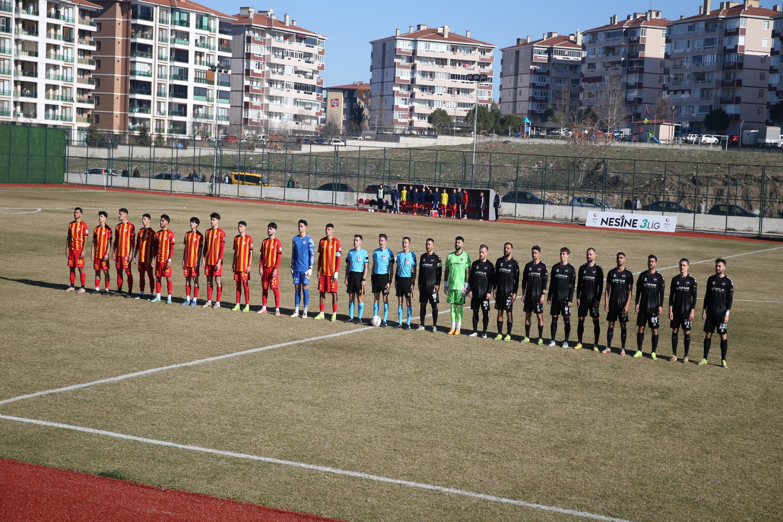 orduspor-1967-genc-oyunculariyla-sahaya-cikan-edirnesporu-4-0-yendi-JsLKZayG.jpg