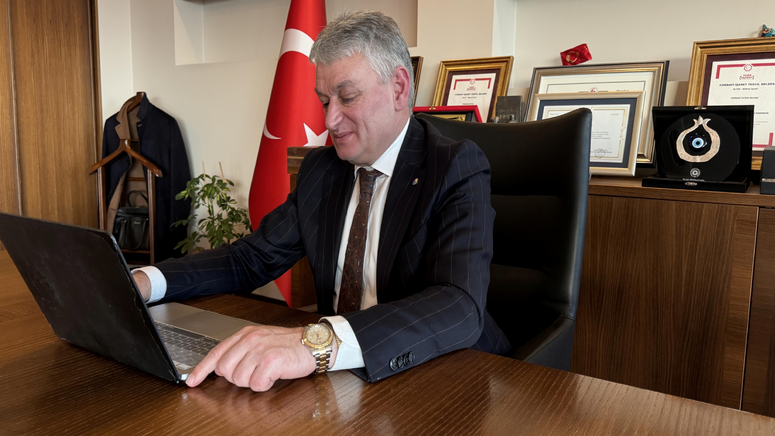 tekirdag-ticaret-ve-sanayi-odasi-baskani-gunay-aanin-yilin-kareleri-oylamasina-katildi-j43SJp7z.jpg