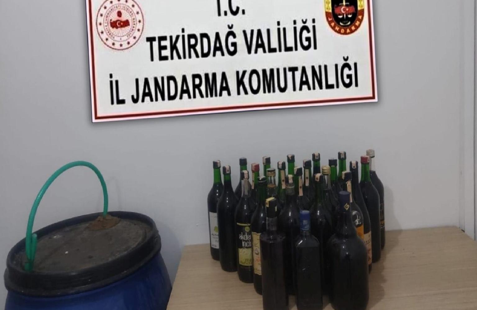 tekirdagda-100-litre-sahte-icki-ele-gecirildi-haberi-sLluw7Y4.jpg