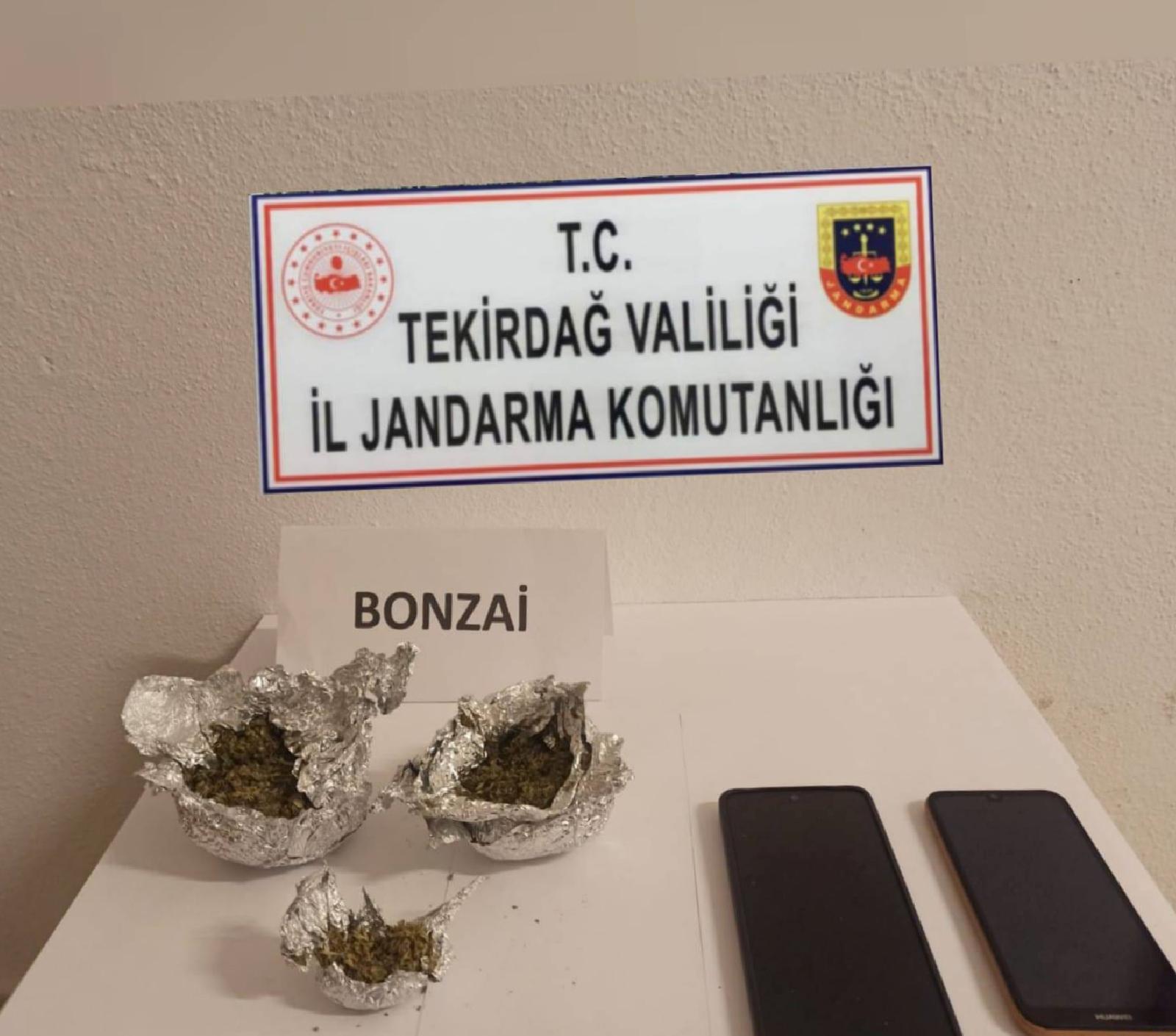 tekirdagda-uyusturucu-operasyonunda-5-supheli-yakalandi-haberi-Lz7nhzht.jpg