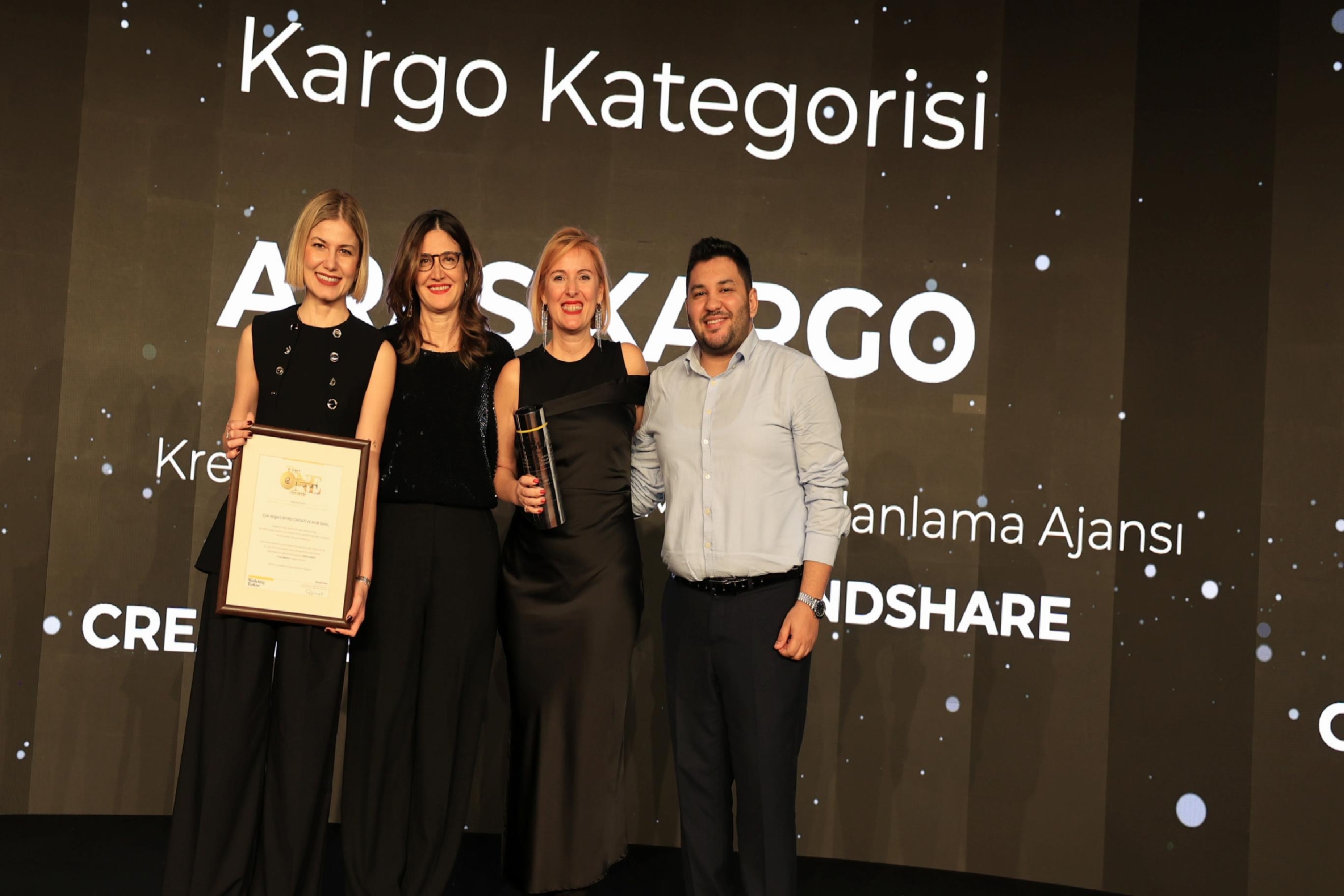 aras-kargo-the-one-awardsda-dorduncu-kez-yilin-en-itibarlisi-secildi-haberi-yUP7BIE8.jpg