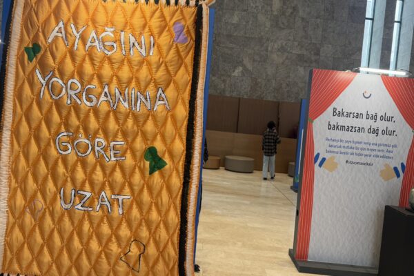 Atasözleri farklı disiplinlerden sanat eserlerine dönüştürüldü haberi