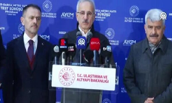 Bakan Uraloğlu, Gebze-Darıca Metro Hattı Test Sürüşü Programı’nda konuştu: haberi