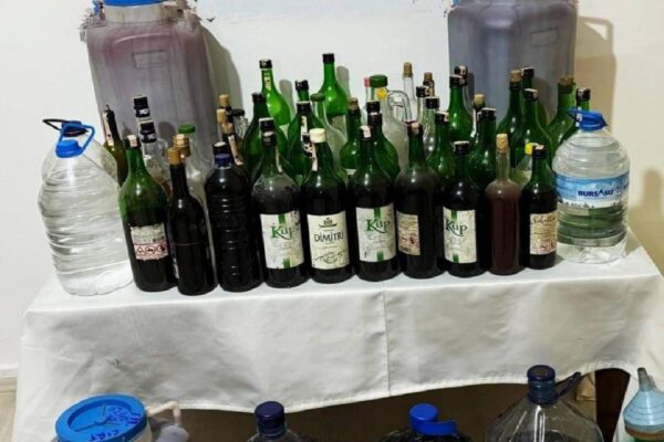 Balıkesir’de 420 litre sahte alkol ele geçirildi haberi