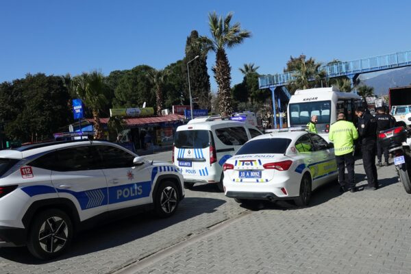 Balıkesir’de minibüste fenalaşan kişi hayatını kaybetti haberi