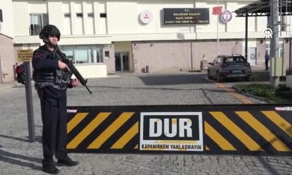 Balıkesir’de Sahil Güvenlik unsurları düzensiz göçle mücadelesini sürdürüyor haberi