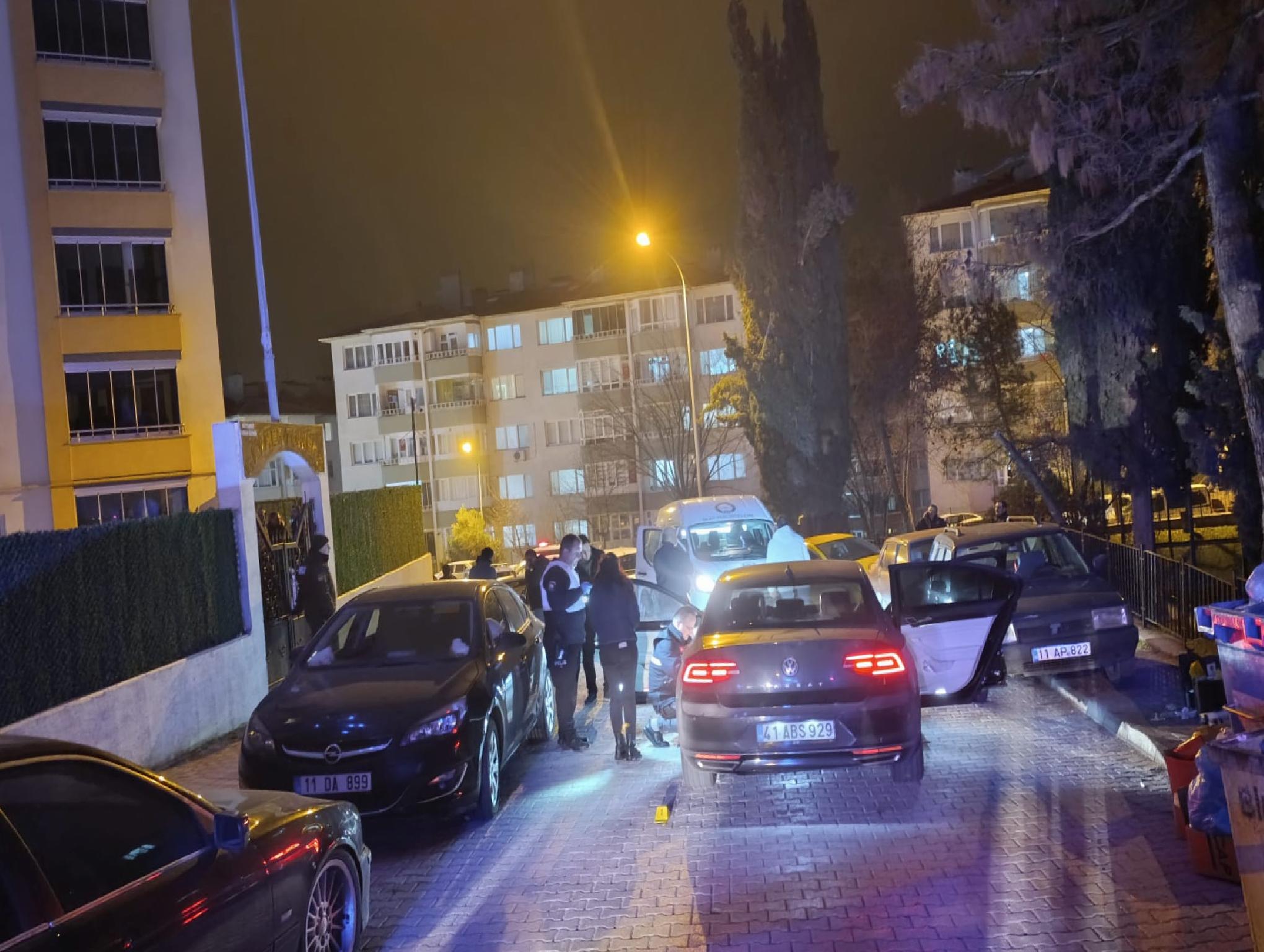 bilecikte-bir-kadin-ve-esini-alikoyup-polise-silah-dogrultan-supheli-etkisiz-hale-getirildi-haberi-i7CCski1.jpg