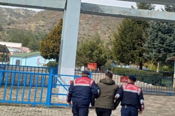 Bilecik’te boşandığı eşine nafaka yatırmadığı öne sürülen kişi tutuklandı haberi