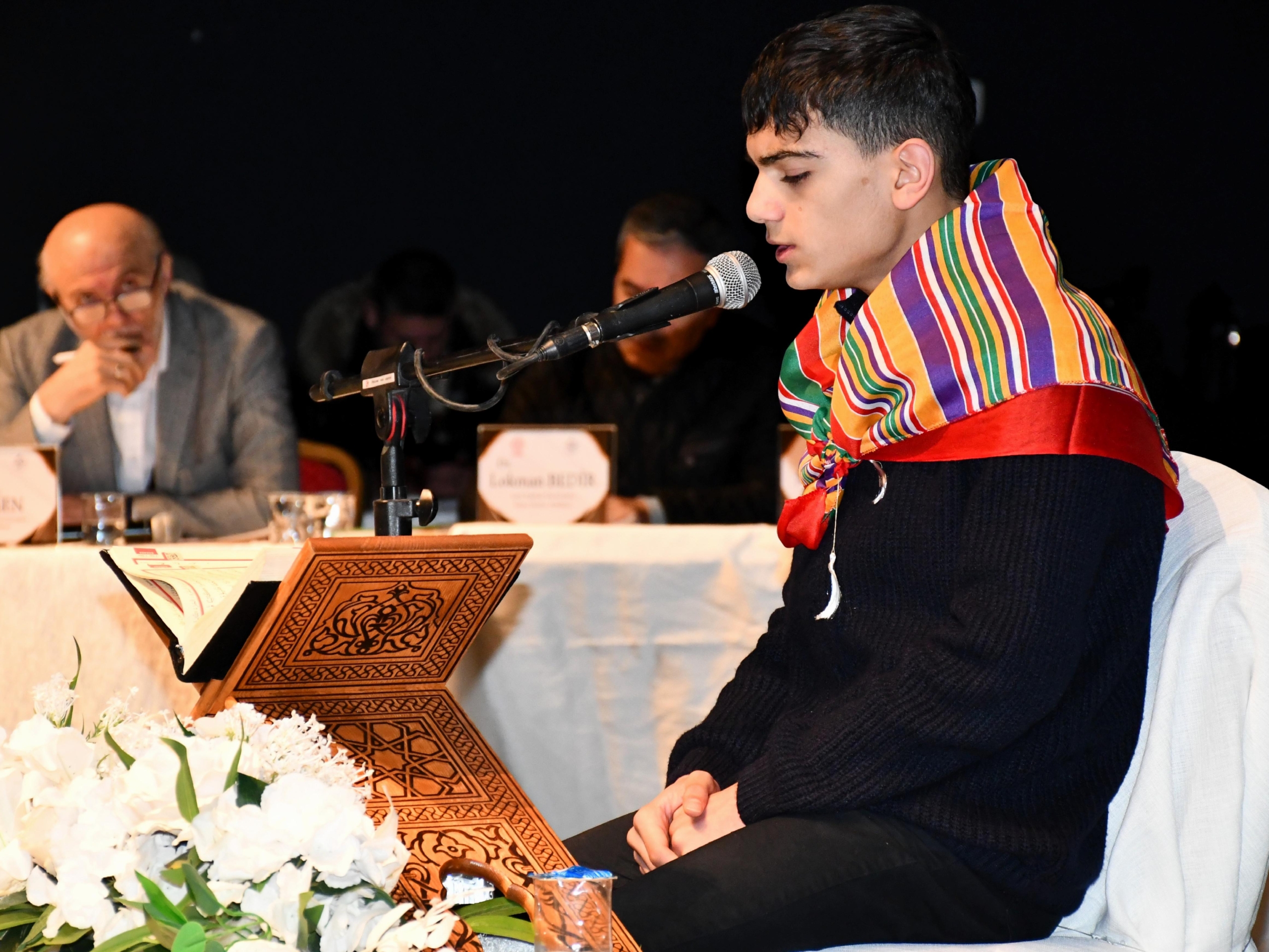 bilecikte-ogrenciler-kuran-i-kerimi-guzel-okumak-icin-yaristi-haberi-7O53IEYB.jpg