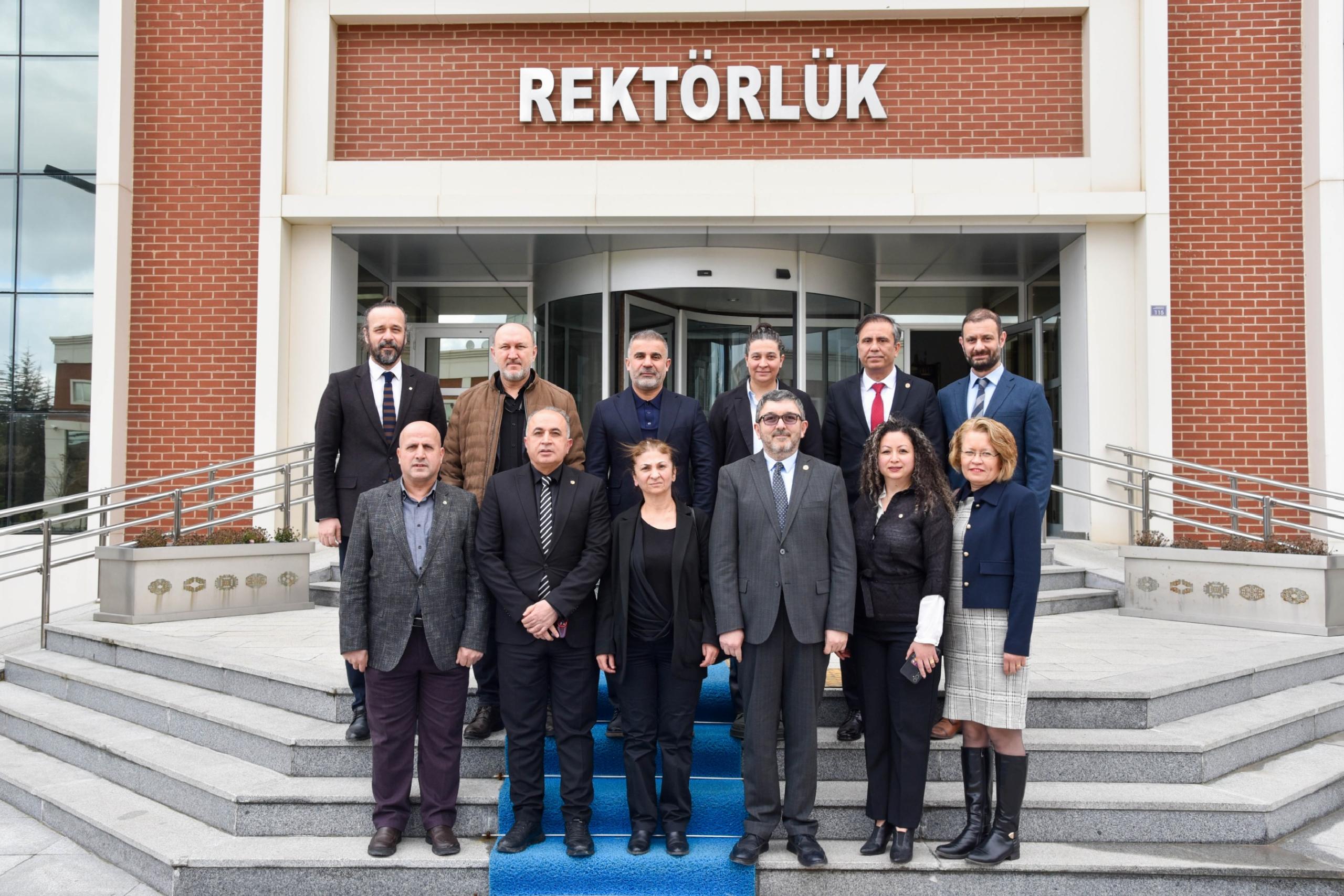 bseu-ile-bozuyuk-tso-arasinda-lisansustu-egitim-isbirligi-protokolu-imzalandi-haberi-ra4SfzEy.jpg
