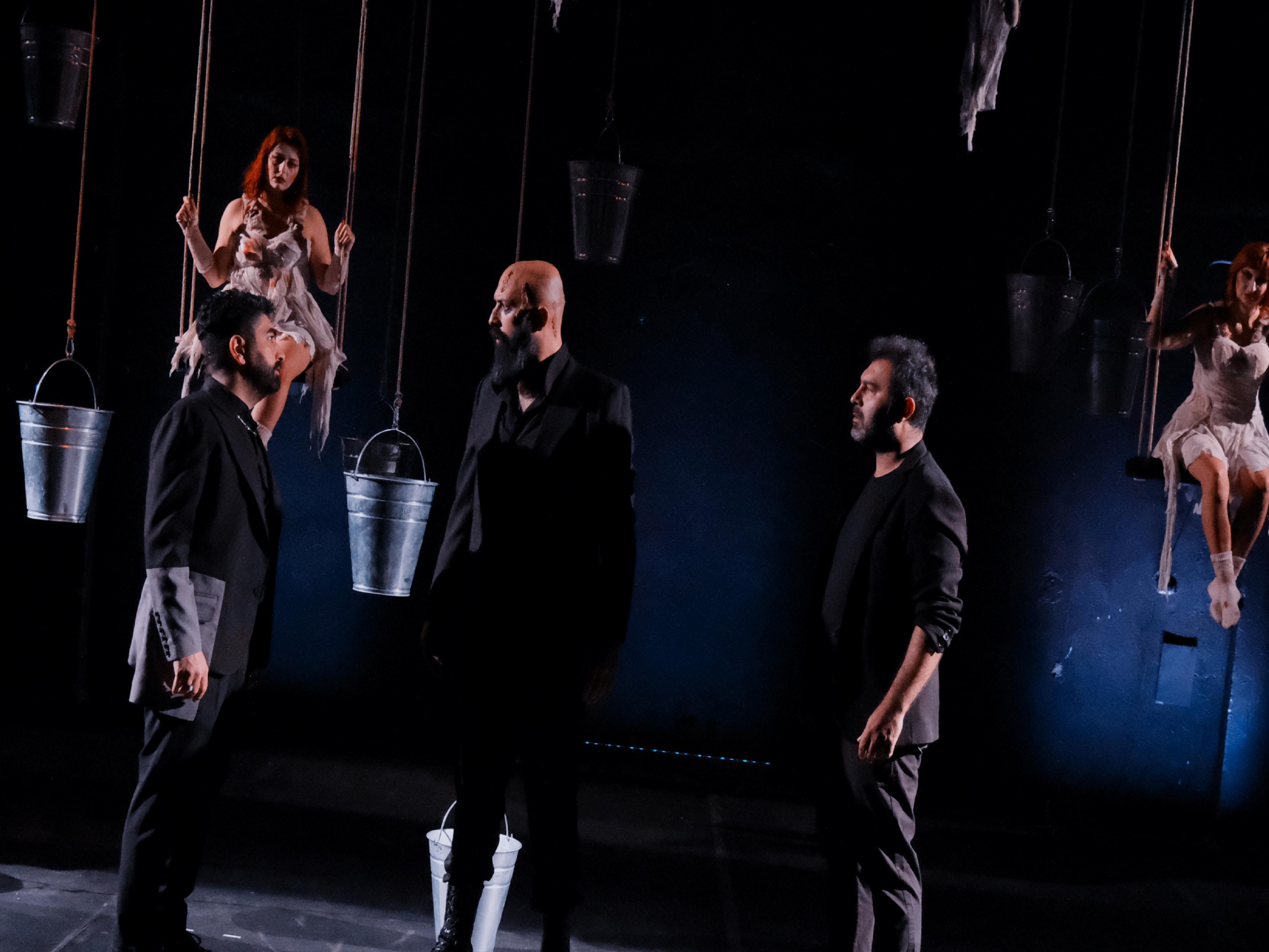 bursa-devlet-tiyatrosu-othello-oyununu-sahneledi-haberi-fO2h8aJV.jpg