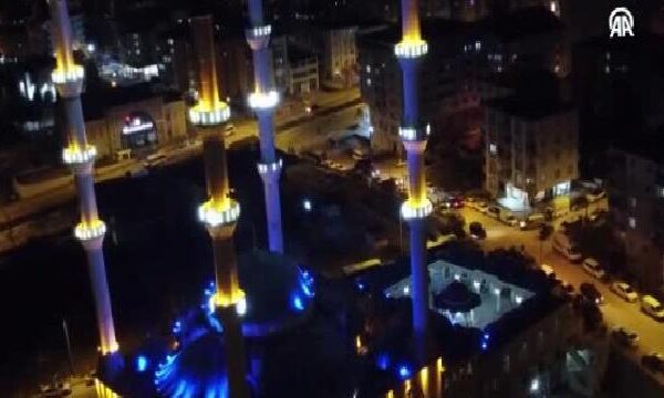 Bursa, Eskişehir, Balıkesir, Bilecik, Çanakkale ve Yalova’da ilk teravih namazı kılındı haberi
