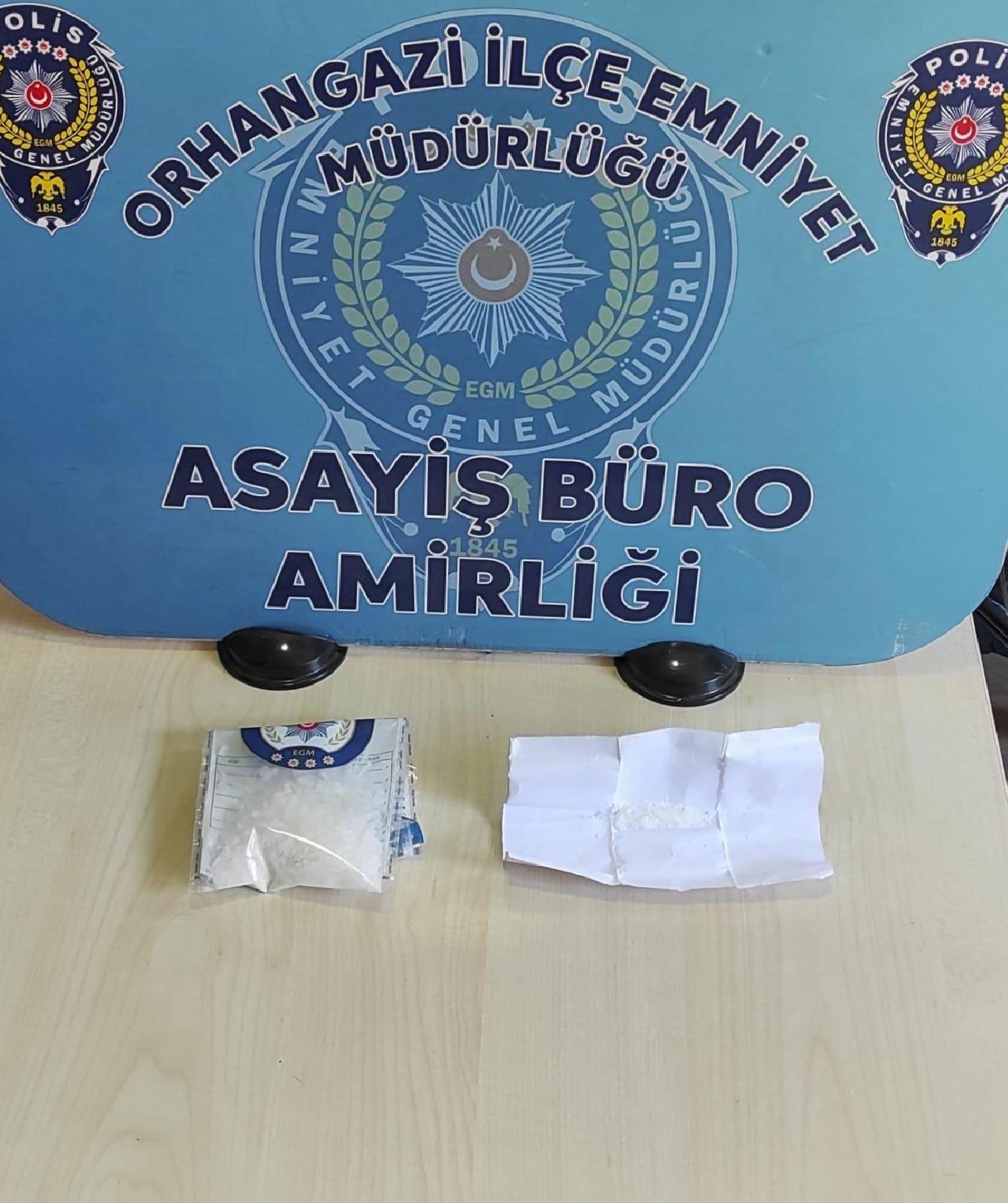 bursada-polisin-dur-ihtarina-uymayan-surucu-kovalamacayla-yakalandi-haberi-xw17Y9We.jpg