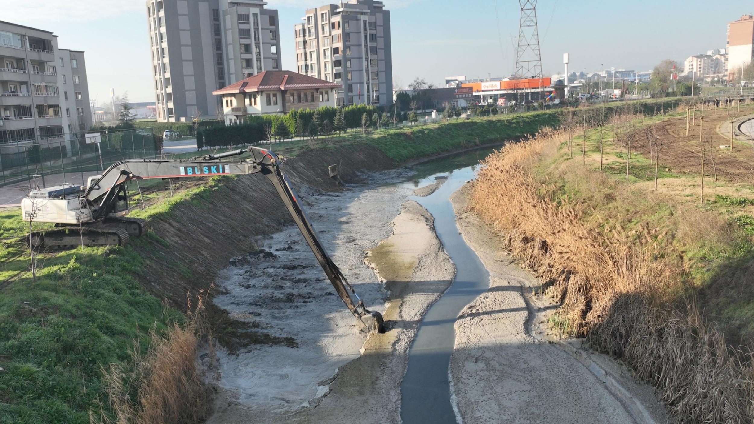 bursada-taskinlarin-onune-gecmek-amaciyla-dere-temizligi-yapiliyor-haberi-wzrdywkl.jpg