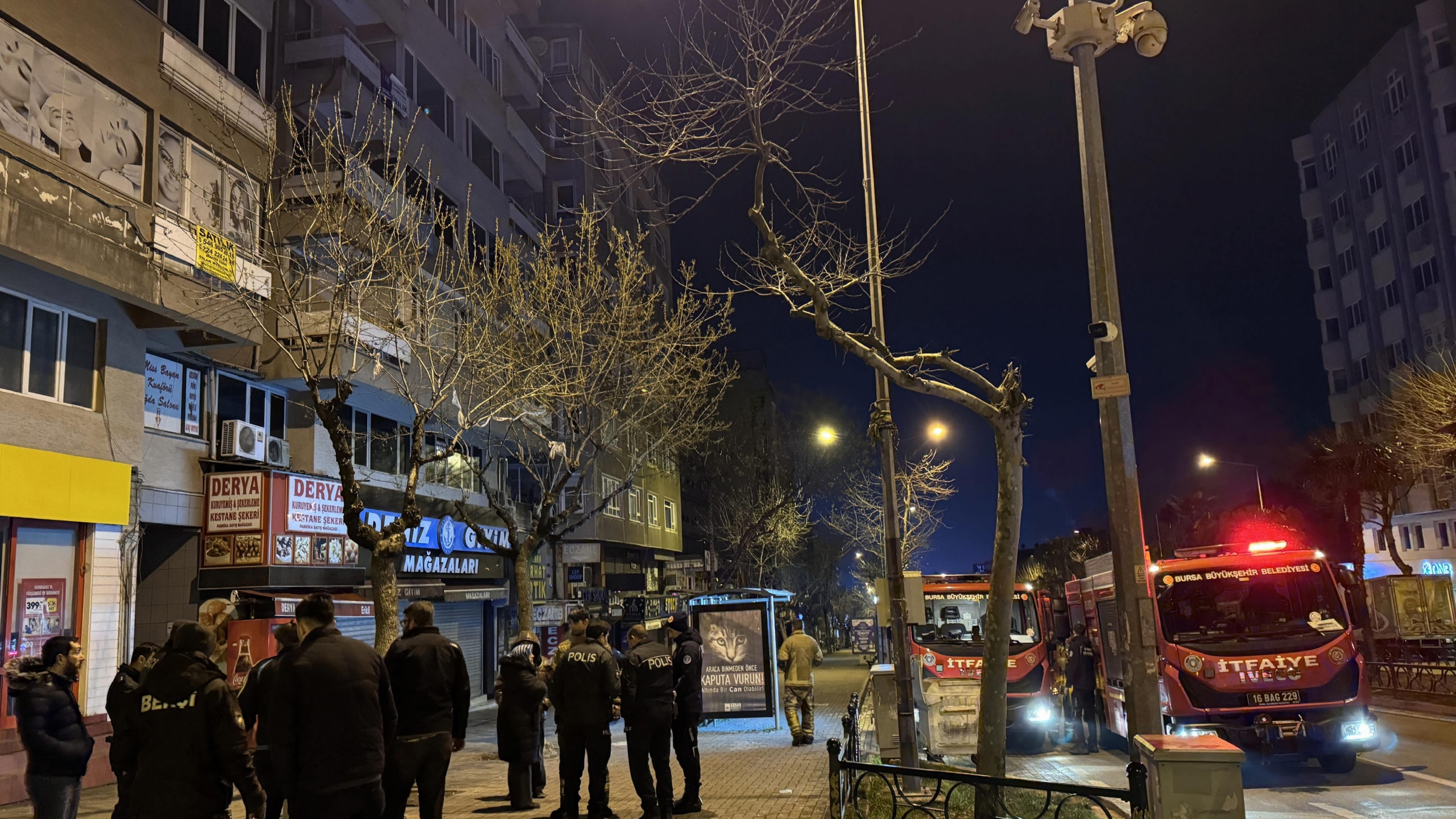 bursada-yangin-cikan-ofiste-bir-kisi-olu-bulundu-haberi-hHgcQ1Es.jpg