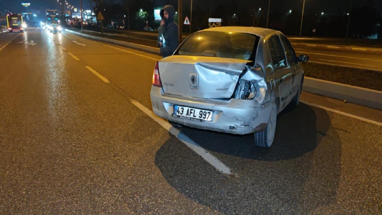 bursadaki-trafik-kazasinda-2-kisi-yaralandi-haberi-pJJYy9cx.jpg