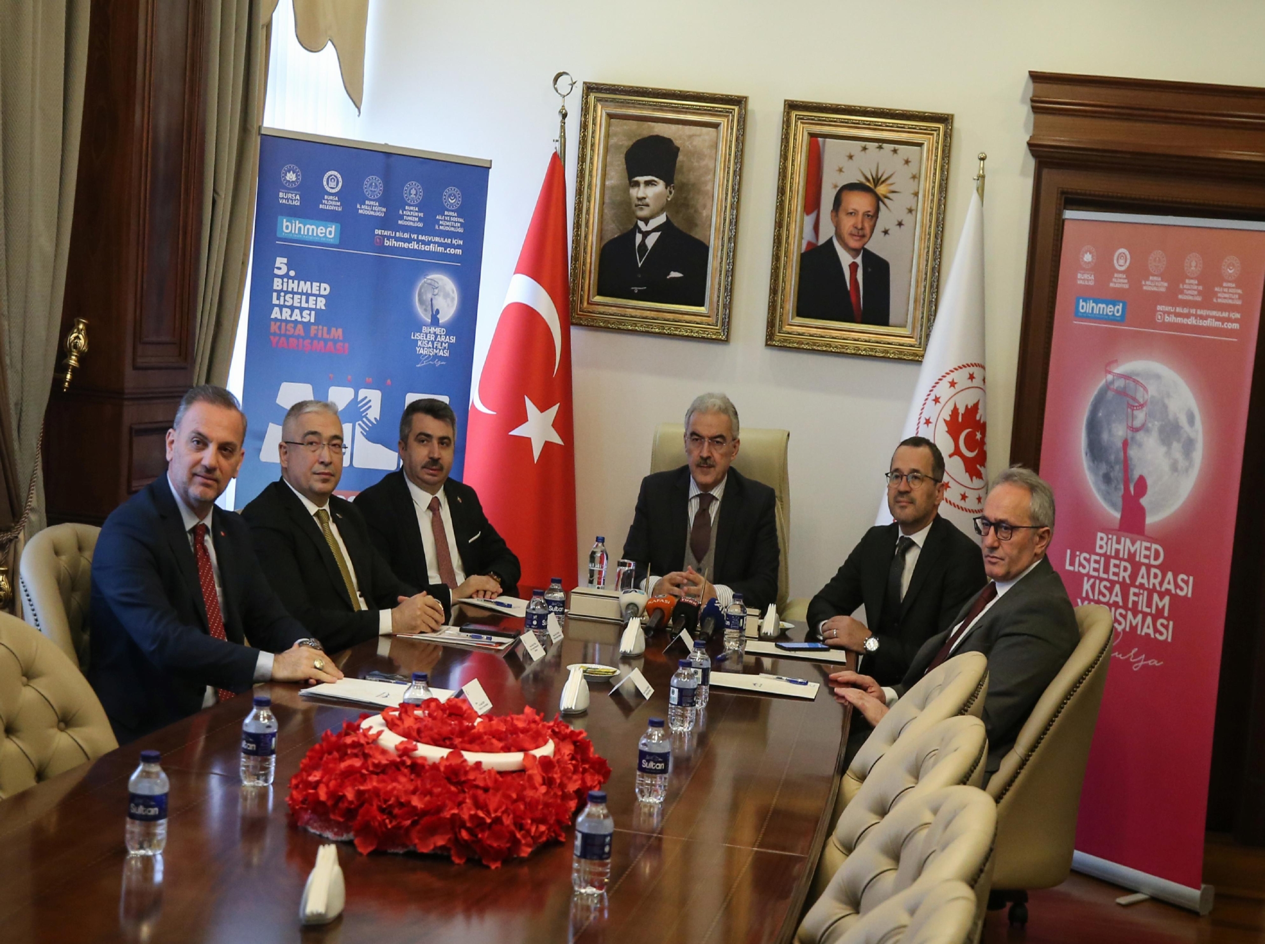 bursali-liselilerin-kisa-film-yarismasinda-aile-temasi-islenecek-haberi-dfQGj45p.jpg