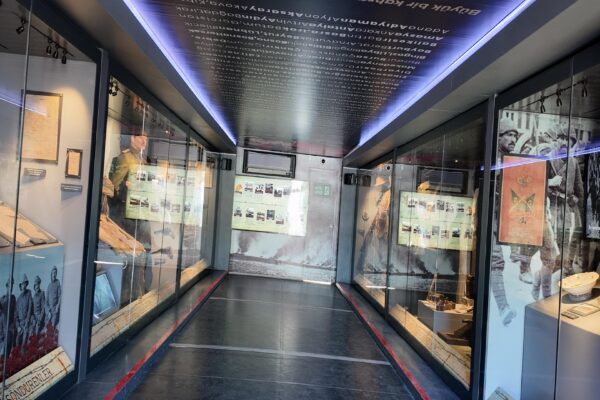 Çanakkale Savaşları Mobil Müzesi Şarköy’de ziyarete açıldı haberi