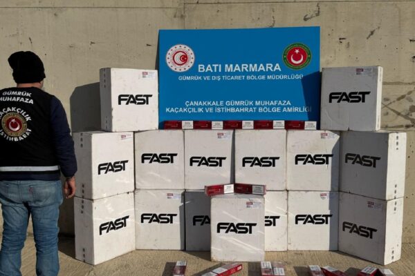 Çanakkale’de bir gemide 7 bin 500 paket kaçak sigara ele geçirildi haberi