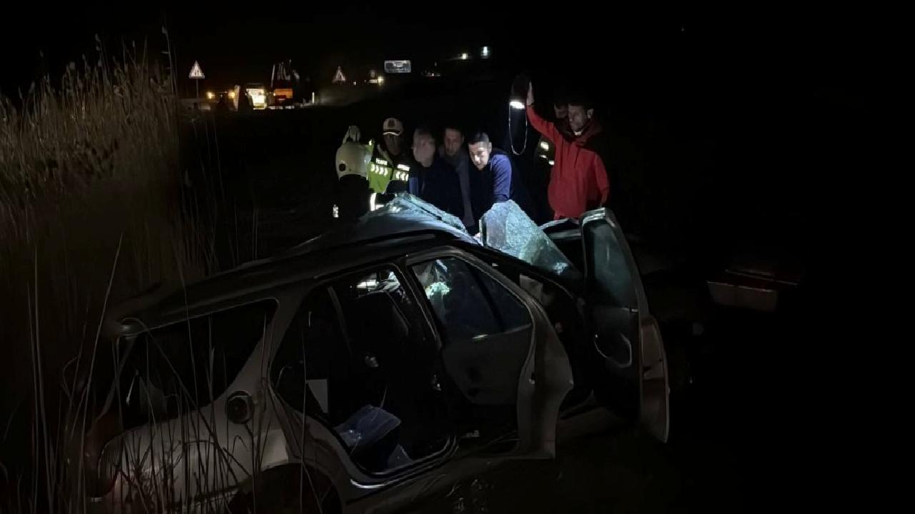 canakkalede-meydana-gelen-kazada-1-kisi-oldu-7-kisi-yaralandi-haberi-djtjBXGC.jpg