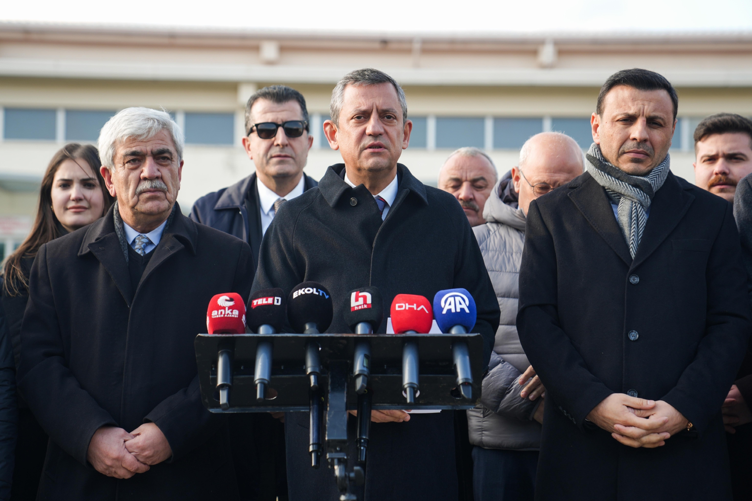 chp-genel-baskani-ozel-silivride-cezaevi-ziyareti-sonrasi-konustu-haberi-cCEcNaS6.jpg