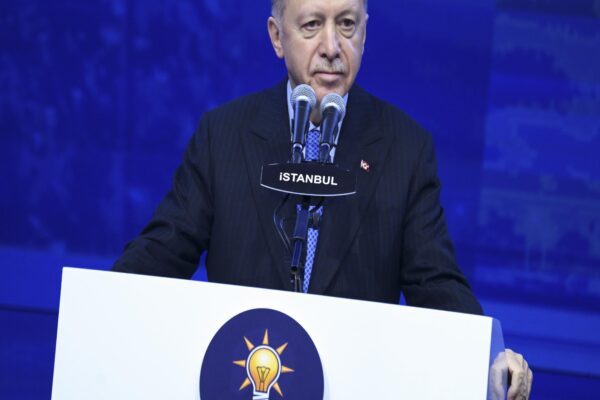 Cumhurbaşkanı ve AK Parti Genel Başkanı Erdoğan, partisinin İstanbul 8. Olağan İl Kongresi’nde konuştu: (1) haberi
