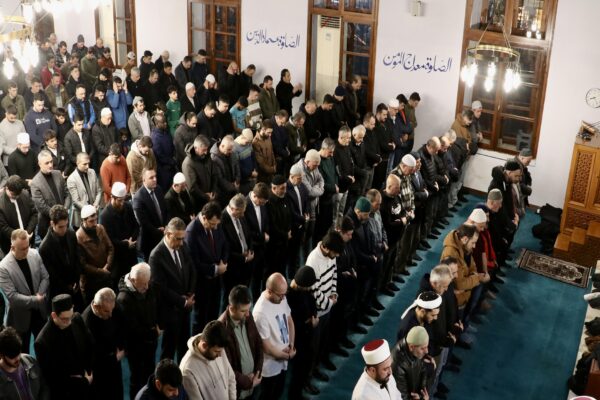 Doğu Marmara ve Batı Karadeniz’de ilk teravih namazı kılındı haberi