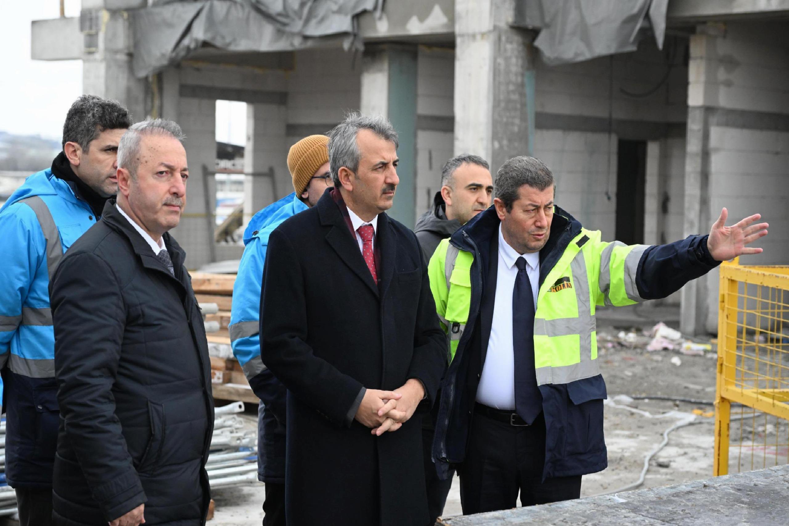 edirne-valisi-sezer-kapikuledeki-hizli-tren-gari-insaatinda-incelemede-bulundu-haberi-NffE24Pw.jpg