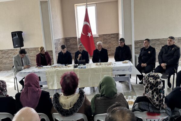 Edirne Valisi Sezer, Meriç ilçesinde muhtarlarla bir araya geldi haberi