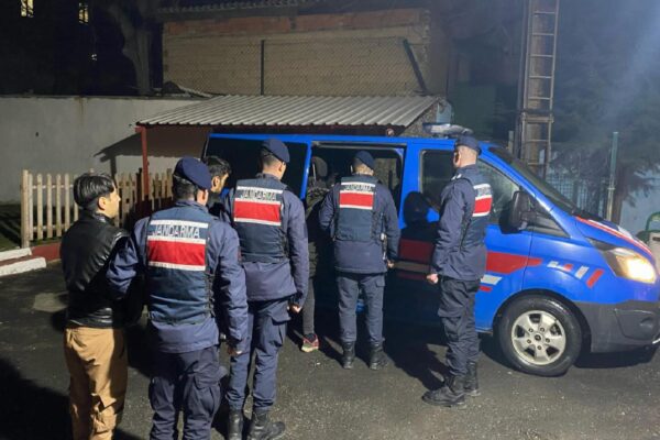 Edirne ve Tekirdağ’da 14 düzensiz göçmen yakalandı haberi