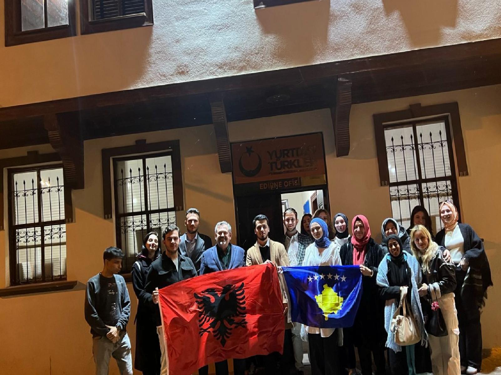 edirnede-kosovanin-bagimsizligi-kutlandi-haberi-F5mqyYi6.jpg