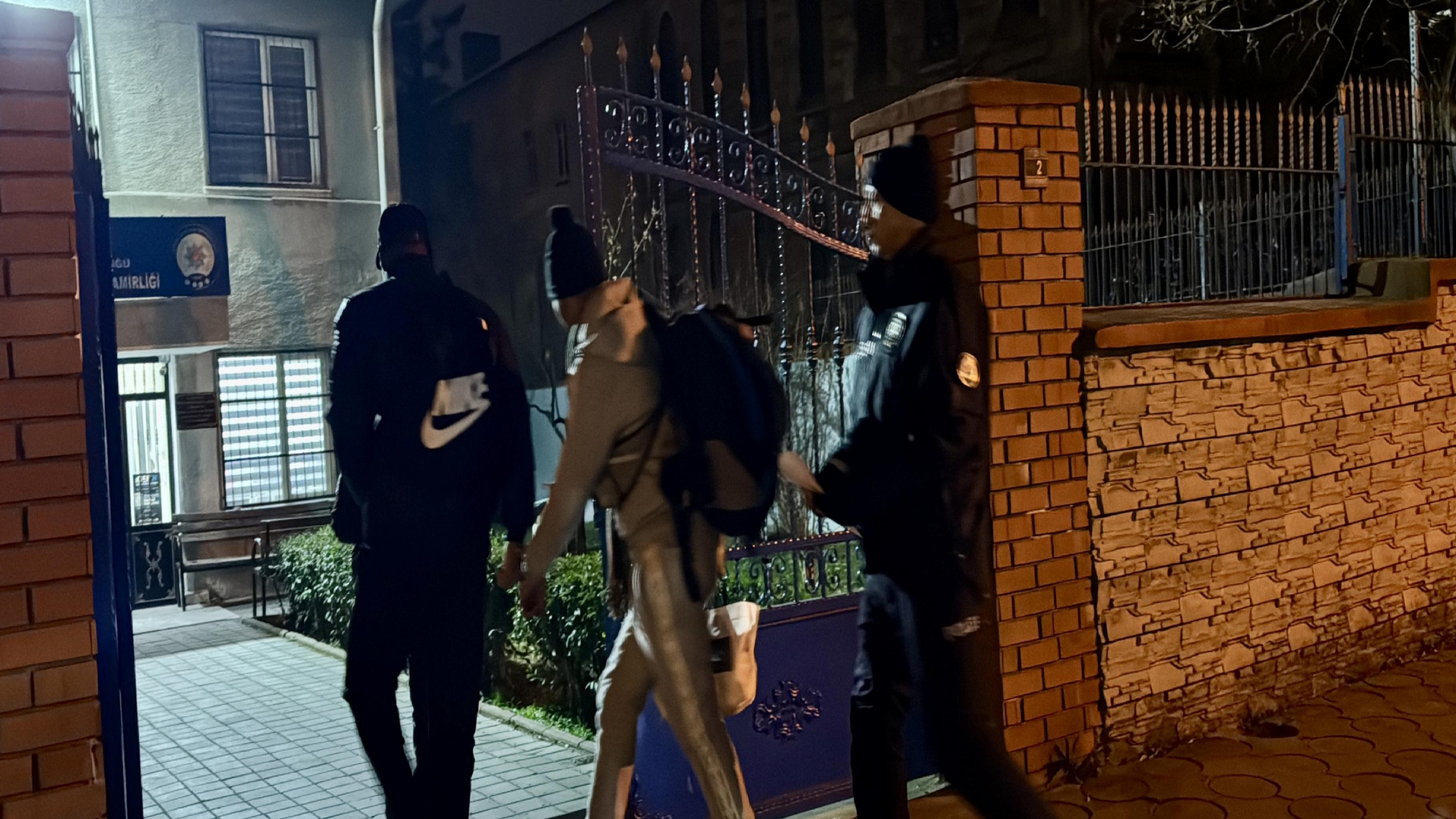 edirnede-pansiyonlarda-yapilan-denetimde-10-duzensiz-gocmen-yakalandi-haberi-7ODmF9GH.jpg