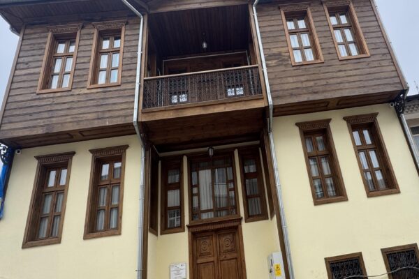Edirne’de Valiliğin restore ettirdiği tarihi “İlhan Koman Konağı” butik otel olarak hizmet verecek haberi