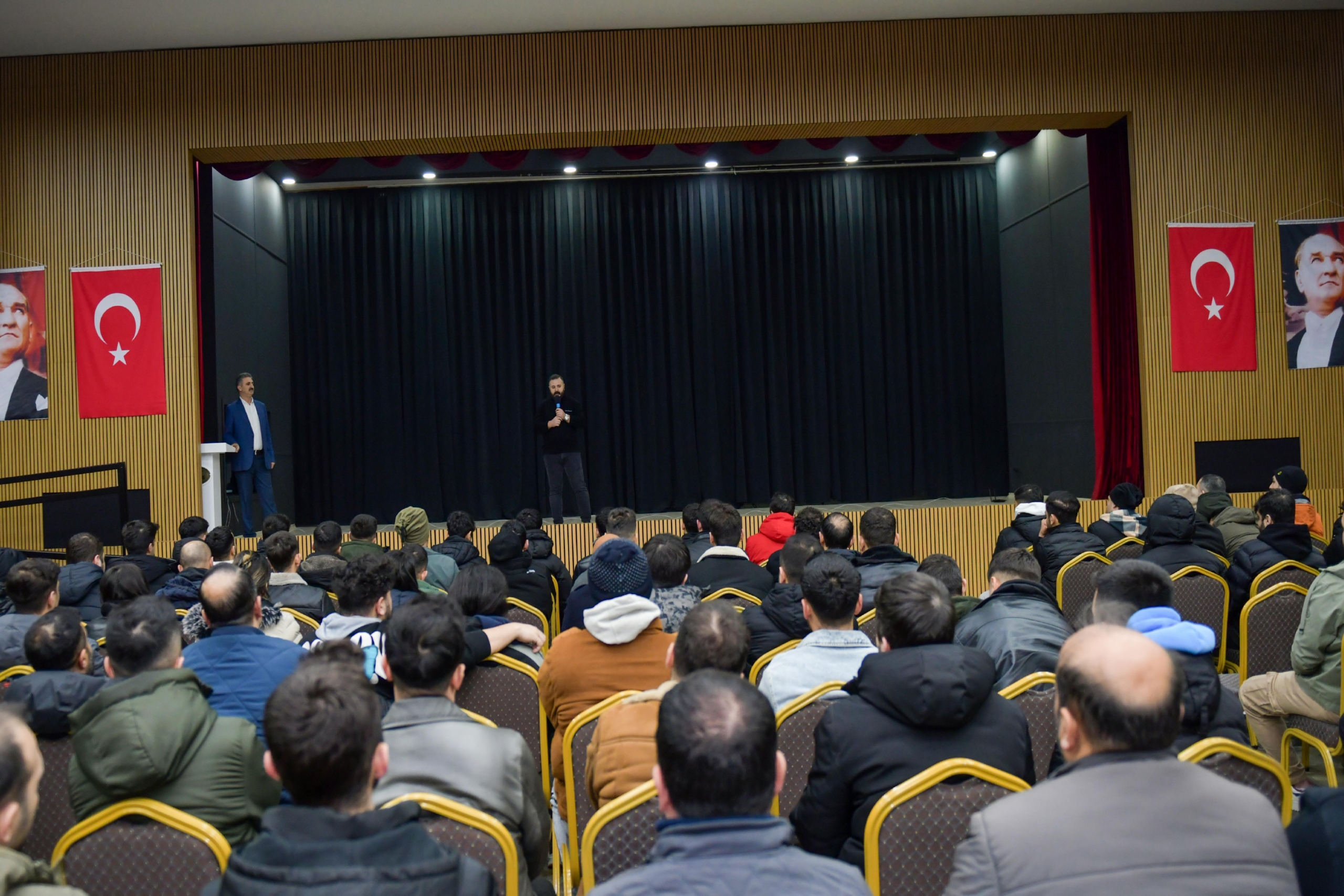 esenyurt-belediyesi-istihdam-merkezi-ilce-sakinlerine-is-imkani-sunuyor-haberi-tFG2EWTq.jpg