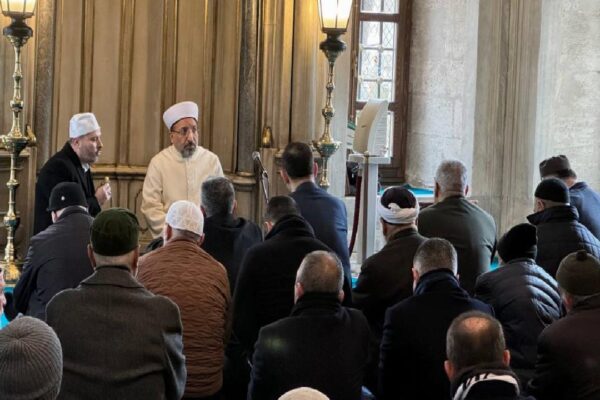 Eyüp Sultan Camii’nde 6 Şubat depremlerinde hayatını kaybedenler için mevlit okutuldu haberi